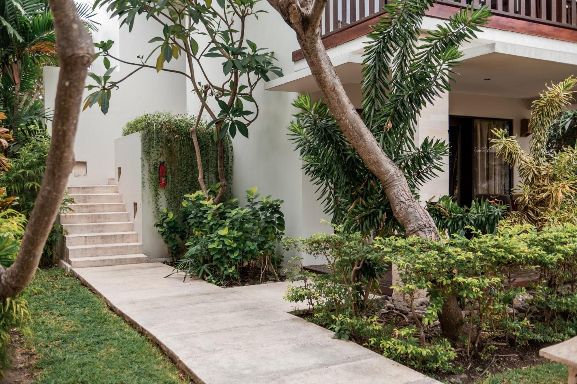 Living Asia Resort And Spa Senggigi Ngoại thất bức ảnh
