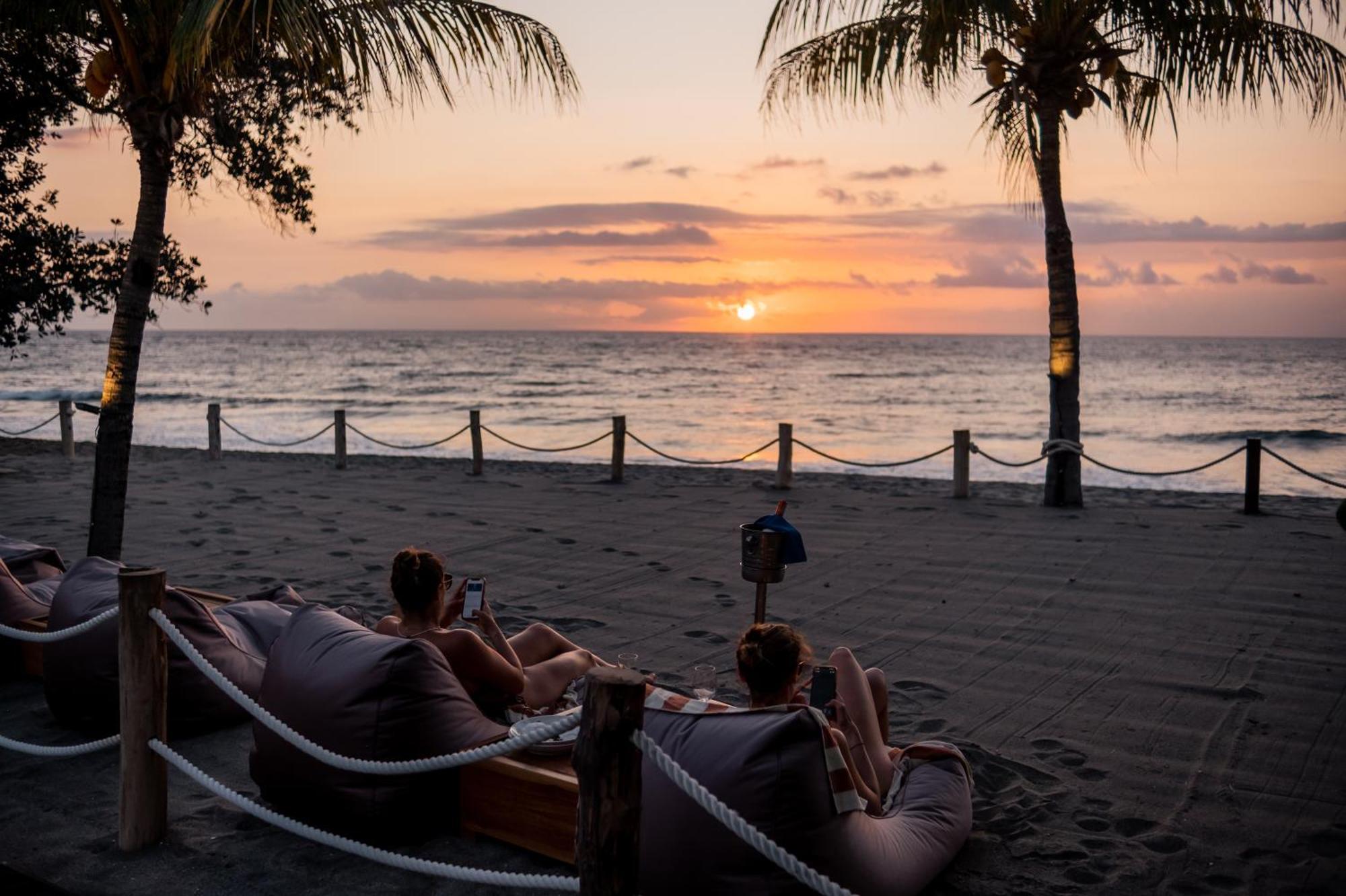 Living Asia Resort And Spa Senggigi Ngoại thất bức ảnh